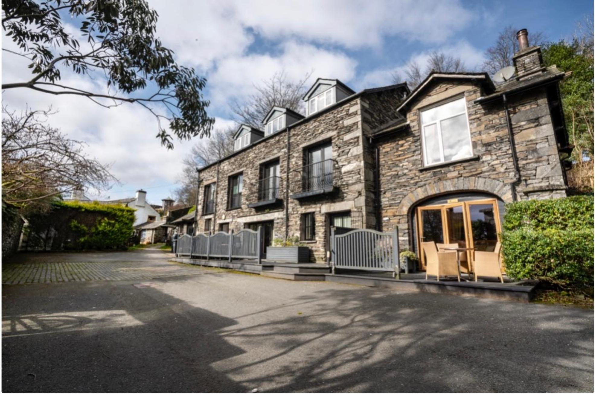 Yewfield Self Catering Apartments Hawkshead Esterno foto